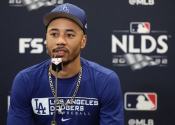 dodgers:-mookie-betts'-interaction-with-a-7-year-old-will-make-you-smile-–-sports-illustrated