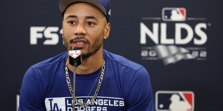 dodgers:-mookie-betts'-interaction-with-a-7-year-old-will-make-you-smile-–-sports-illustrated