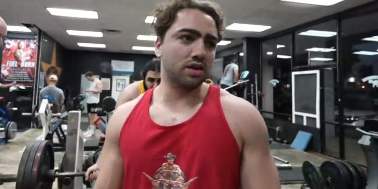 mizkif-has-scary-accident-while-lifting-weights-on-stream-–-game-rant