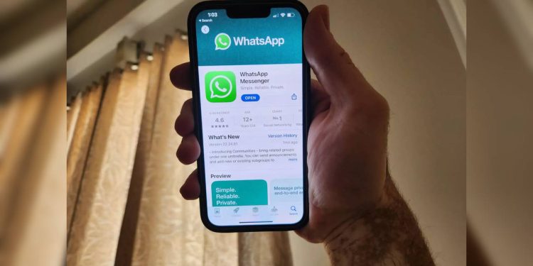 want-to-stop-users-on-whatsapp-from-knowing-when-you've-read-their-messages