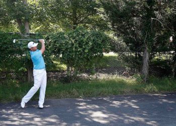 immovable-obstructions:-here's-what-the-rules-of-golf-say
