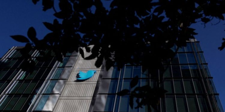 twitter-offers-free-ads-to-brands-that-advertise-on-its-platform-–-wsj-|-wtvb