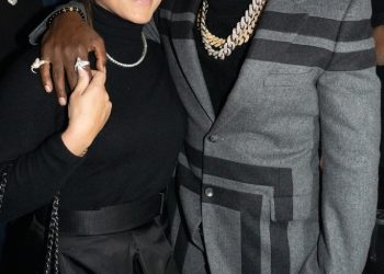 antonio-brown's-snapchat-terminated-after-posting-a-racy-photo-of-his-children's-mother