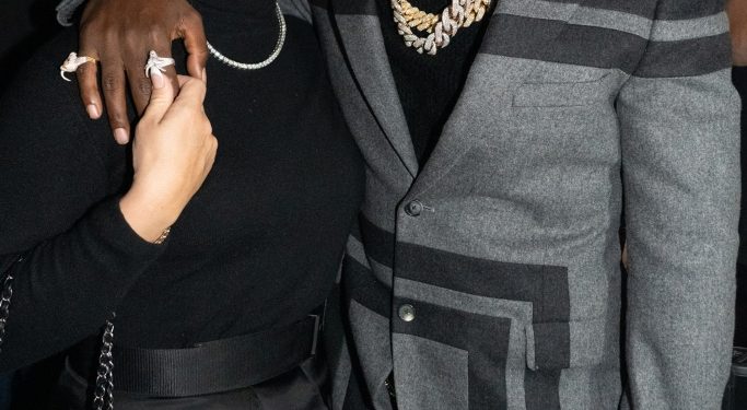 antonio-brown's-snapchat-terminated-after-posting-a-racy-photo-of-his-children's-mother