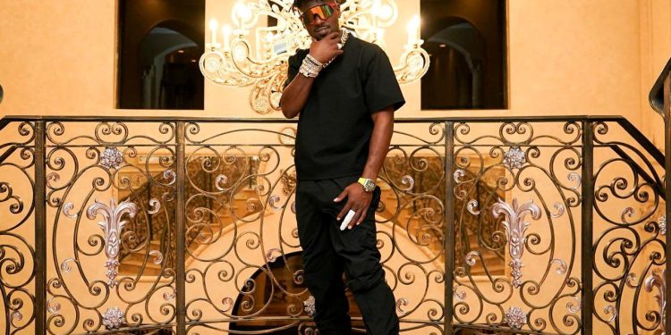 antonio-brown's-snapchat-account-removed-amid-investigation-over-nsfw-post