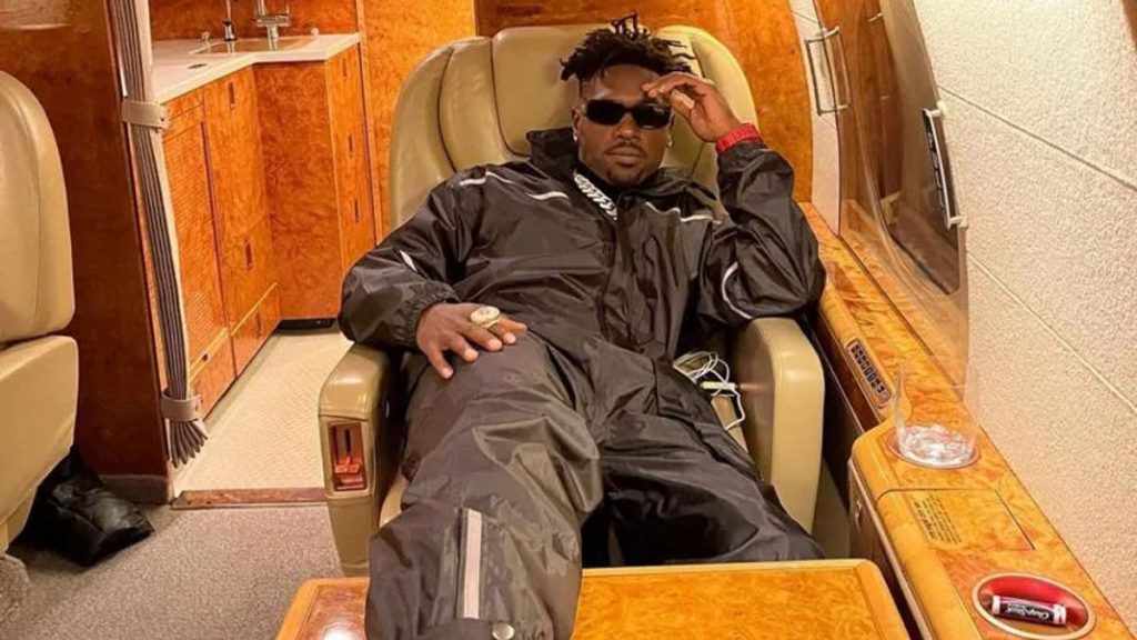 was-antonio-brown's-snapchat-hacked?-ex-nfl-star-claims-issue-after-posting-chelsie-…