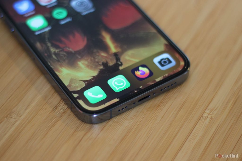whatsapp-gains-a-huge-search-improvement,-drag-&-drop,-and-more-–-pocket-lint