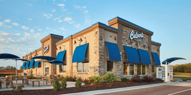a-burger-chain-switches-to-coca-cola.-pepsi-fans-are-furious-–-cnn
