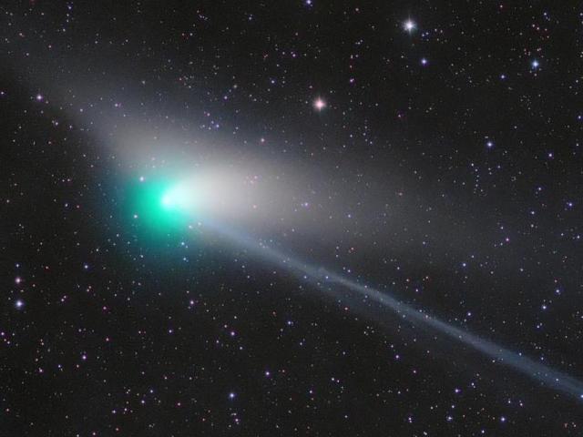 comet-appears-in-sky-for-first-time-in-50,000-years,-sprouts-third-tail-unexpectedly-–-wral