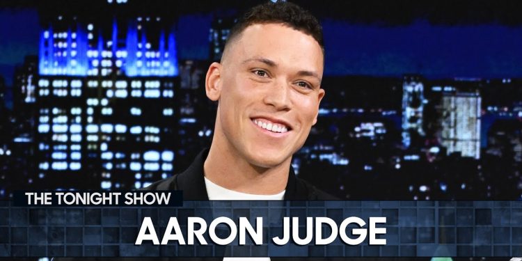 aaron-judge-on-re-signing-with-the-yankees-and-getting-advice-from-derek-jeter-(extended)