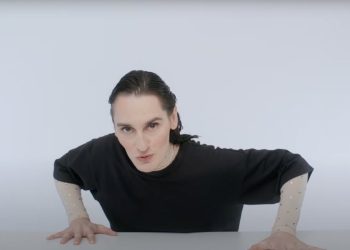 yelle-–-top-fan-(official-video)-–-youtube