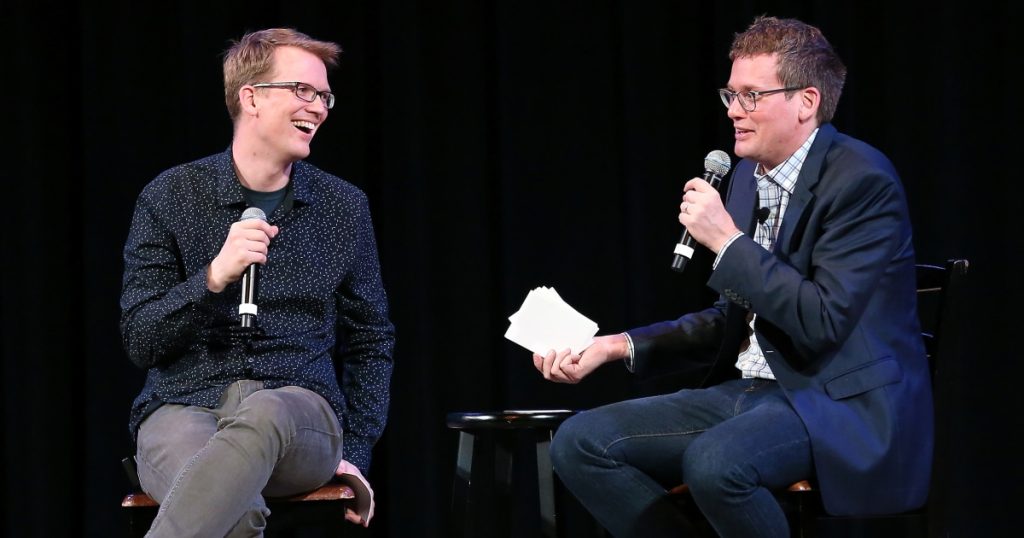 hank-and-john-green-launch-program-that-allows-people-to-earn-college-credit-with-…-–-nbc-news