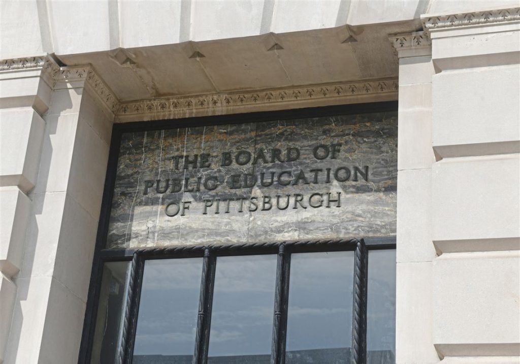 pittsburgh-public-schools-plans-to-sue-social-media-companies-over-students'-mental-health
