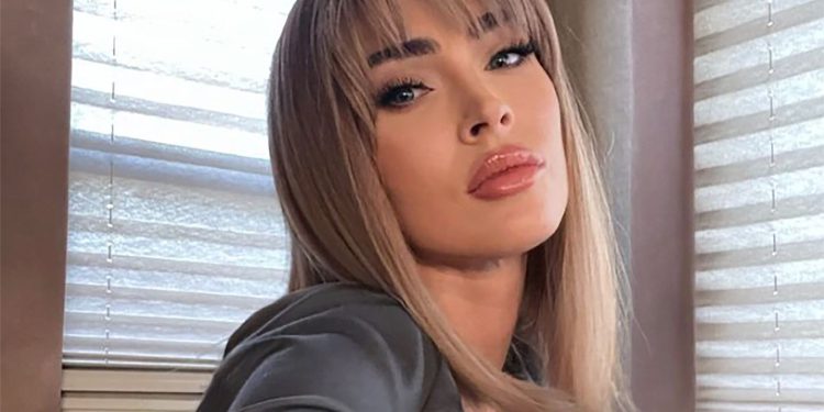 megan-fox-shows-off-new-bob-hairstyle,-figure-in-tiny-bikini:-photos-–-people