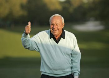 king-arnold-palmer's-selfless-attitude-was-once-again-publicly-visible-after-the-legends-act-in-2014