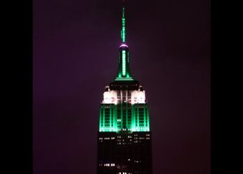 nfl-twitter-roasts-empire-state-building-for-eagles-colors-after-49ers'-loss-–-yahoo!-sports
