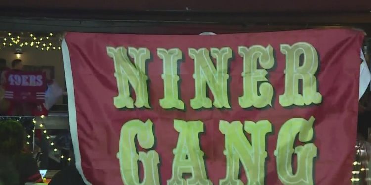 niners-fans-piled-into-clubhouse-56-to-support-their-favorite-team-during-the-nfc-…-–-yahoo-news