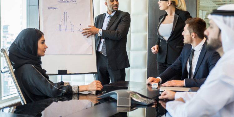 linkedin:uae-workforce-maintains-post-pandemic-confidence-as-77%3-consider-job-switch-in-2023