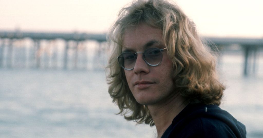 'the-soul-of-la.':-20-years-after-his-death,-the-stars-are-aligning-for-warren-zevon