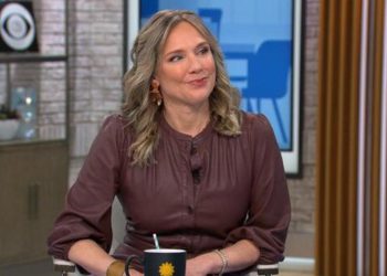 linkedin-career-expert-shares-advice-for-navigating-uncertain-job-market-amid-layoffs