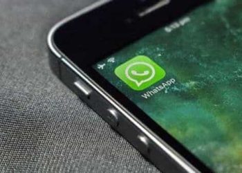 how-to-send-messages-and-make-calls-on-whatsapp-without-using-hands-|-mint