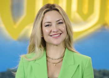 kate-hudson-wore-a-gingham-pajama-set-in-an-instagram-reel-–-people