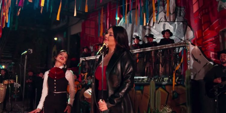 yuridia-returns-to-latin-airplay-top-10-after-16-years,-with-angela-aguilar-collab-'que-agonia'