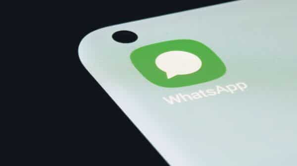 how-to-read-whatsapp-messages-without-letting-the-sender-know-about-it-|-mint