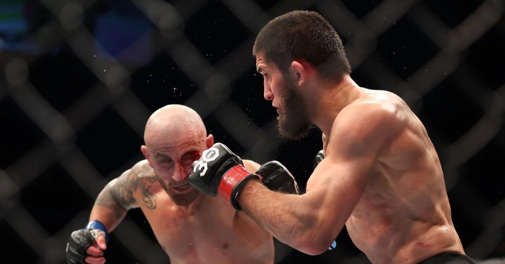 'peak-mma'-–-twitter-reacts-to-volkanovski-vs-makhachev-at-ufc-284-–-mmamania.com