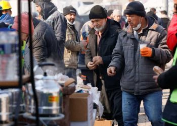 turkish-restaurant-owners-scramble-to-feed-earthquake-survivors-|-mint-lounge