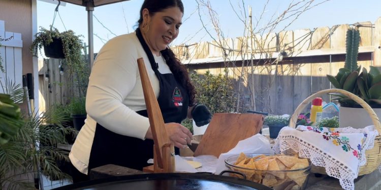 mendota-housewife-cooks-up-success-on-tiktok,-facebook,-and-youtube-|-kmph