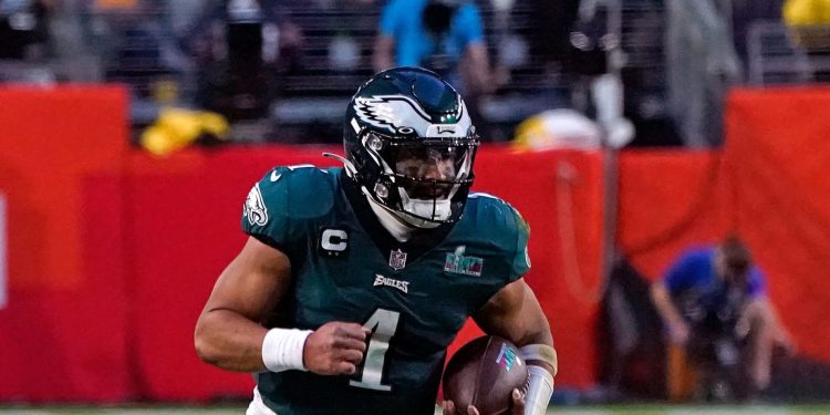 jalen-hurts-praised-by-nfl-twitter-despite-eagles'-loss-to-chiefs-in-super-bowl-2023