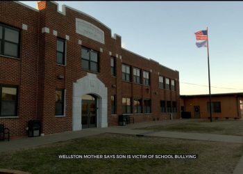 'i-was-outraged':-wellston-parent-demands-answers-after-her-son-is-photographed-inside-…