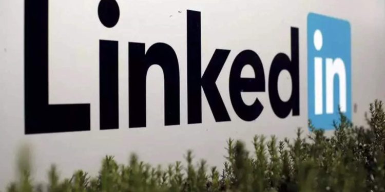 linkedin-begins-layoffs-after-microsoft-cuts-jobs-in-surface,-xbox,-and-hololens