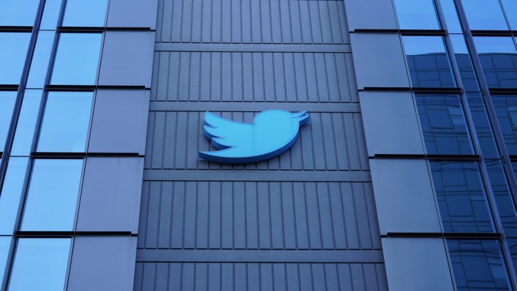 twitter-shuts-delhi-and-mumbai-offices,-only-three-employees-left-in-india-team-–-cnbctv18.com