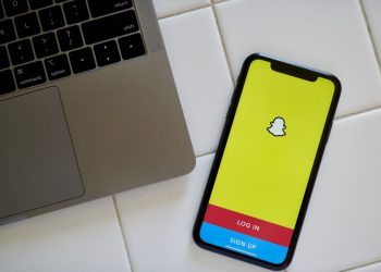snapchat-is-adding-more-users,-topping-750m-a-month-–-moneyweb