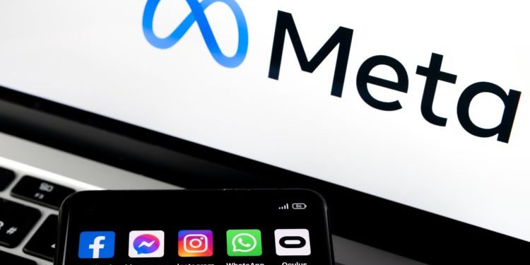 meta-unveils-twitter-blue-like-subscription.-are-paid-subscriptions-the-next-step-for-social-media?
