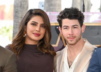 priyanka-chopra-posts-first-photo-of-daughter-malti-marie's-face-on-instagram-–-yahoo