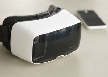 paedophiles-are-starting-to-use-virtual-reality-headsets-to-view-child-abuse-images,-data-shows