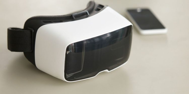 paedophiles-are-starting-to-use-virtual-reality-headsets-to-view-child-abuse-images,-data-shows
