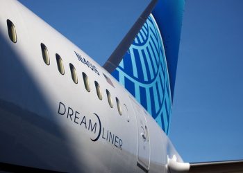 boeing-temporarily-halts-deliveries-of-787-dreamliners-–-axios