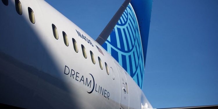 boeing-temporarily-halts-deliveries-of-787-dreamliners-–-axios