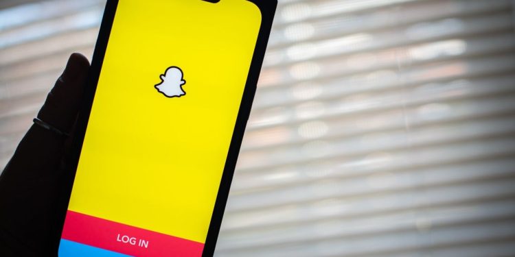 crash-killed-passenger-taking-snapchat-from-sunroof,-us-officials-say.-driver-sentenced