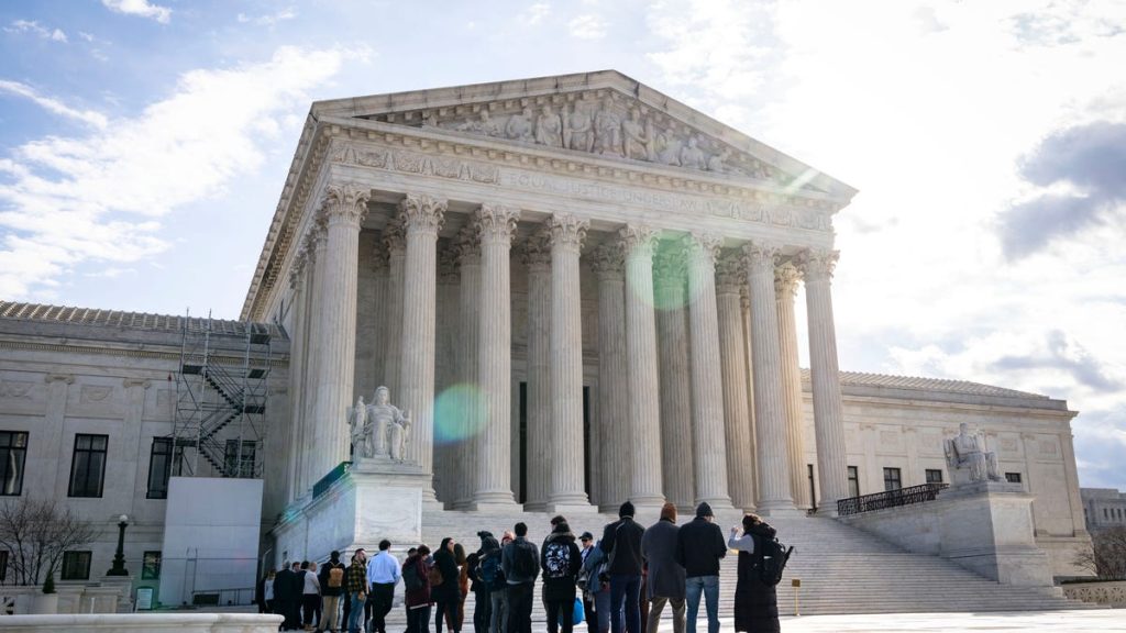 why-the-us-supreme-court-is-struggling-with-a-case-about-youtube's-algorithms-–-quartz