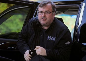 linkedin-co-founder-reid-hoffman-leaving-chatgpt-maker-openai's-board