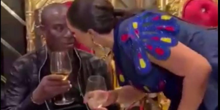 k1-refuses-public-display-of-affection-from-wife-+-video-–-–-the-eagle-online
