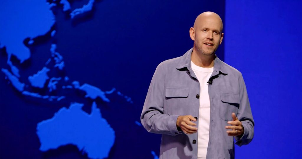 spotify-charts-podcasting-future-after-controversies,-challenges-and-shakeups