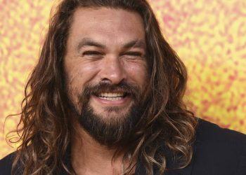 jason-momoa-hypes-up-clothing-line-with-bare-butt-on-instagram-–-new-york-daily-news