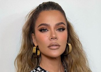 kardashian-fans-beg-khloe-to-'stop-messing'-with-her-natural-beauty-as-star-reveals-…-–-the-us-sun