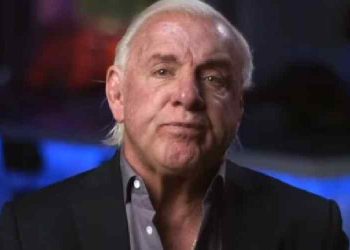 ric-flair-calls-for-truce-after-online-feud-with-dutch-mantell-–-ringside-news